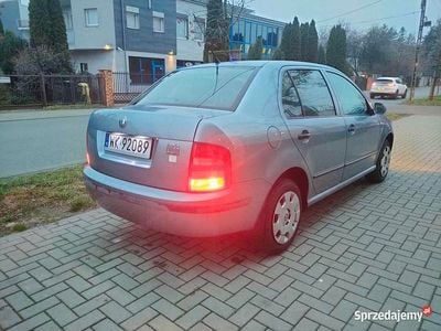 Srebrny Używany 2003 Skoda Fabia Sedan/Limuzyna | 5900 zł (Uczciwa cena)