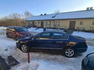 Używany VW Passat 2005 Granatowy Sedan/Limuzyna