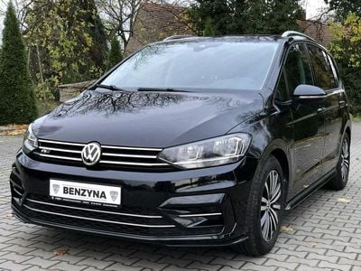 Czarny (metalik) Używany 2019 VW Touran R-line Minivan | 77 500 zł