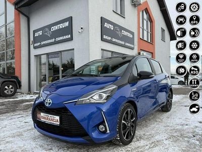 Używany Toyota Yaris Hybrid 101 KM (74 kW) 2017 Niebieski (metalik) Hatchback
