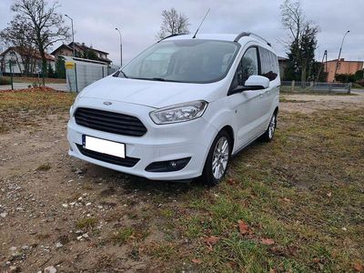 Używany Ford Tourneo Courier 2017 Biały Minivan