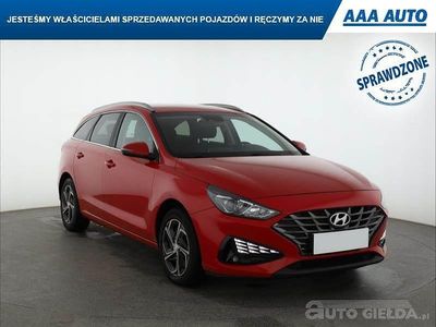 Używany Hyundai i30 2021 Czerwony