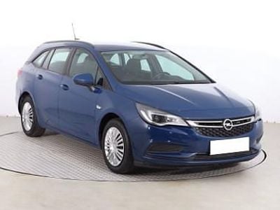 Niebieski Używany 2018 Opel Astra Kombi | 29 999 zł (Dobra cena)
