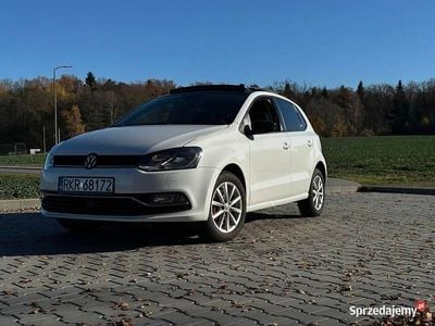 Biały Używany 2015 VW Polo Hatchback | 30 500 zł (Uczciwa cena)