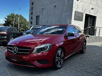 Używany Mercedes A200 156 KM (114 kW) 2012 Czerwony Hatchback