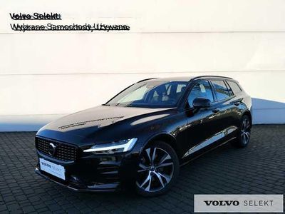 Używany Volvo V60 197 KM (144 kW) 2025 Czarny Kombi