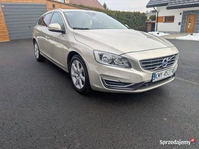 Złoty Używany 2017 Volvo V60 Kombi | 52 000 zł (Dobra cena)