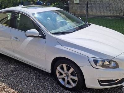 Używany Volvo S60 2015 Biały Sedan/Limuzyna