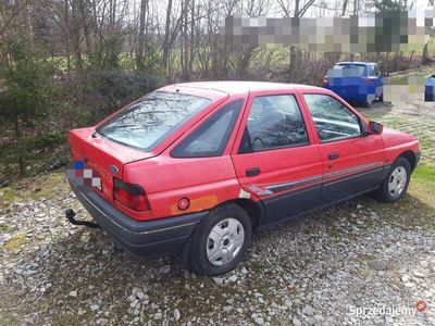 używany Ford Escort escort celebretion red jedyny taki Zamianacelebretion red jedyny taki Zamiana