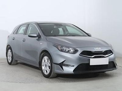 Używany Kia Ceed 159 KM (116 kW) 2021 Szary Hatchback