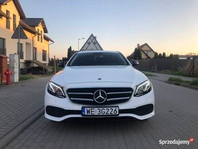 Używany Mercedes E220 2017 Biały Sedan/Limuzyna
