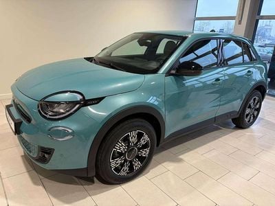 Nowe Fiat 600 Icon 136 KM (100 kW) 2025 Lakier metalizowany lazurowy acqua Hatchback