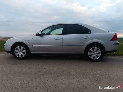 Srebrny Używany 2005 Ford Mondeo Hatchback | 8900 zł
