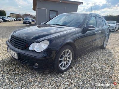 używany Mercedes C200 C200