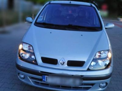 Srebrny Używany 2002 Renault Scénic Minivan | 5100 zł (Drogi)