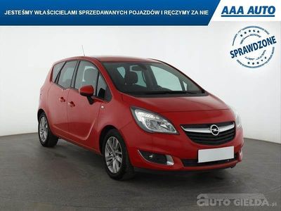 Używany Opel Meriva 2015 Czerwony Minivan
