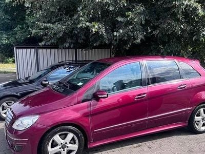 Mercedes B200
