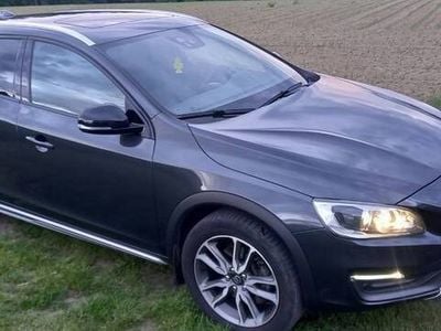 używany Volvo V60 CC 2.0 D3 Automat