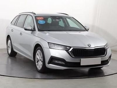 Srebrny Używany 2021 Skoda Octavia Kombi | 56 999 zł (Uczciwa cena)