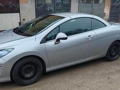 Srebrny Używany 2012 Peugeot 308 CC Kabriolet | 26 500 zł