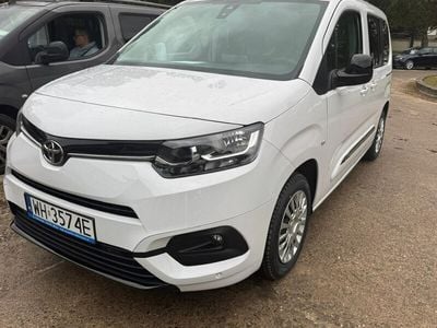 Biały Używany 2024 Toyota Proace Verso City Kombi | 86 775 zł (Super Cena)