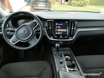 używany Volvo V60 2020 2.0TDI 150KM sprowadzony bezwypadkowy