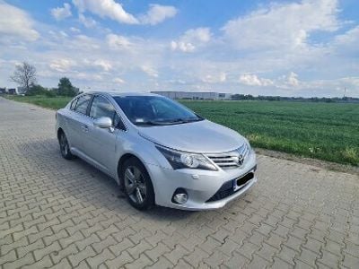 Srebrny Używany 2014 Toyota Avensis Sedan/Limuzyna | 25 500 zł