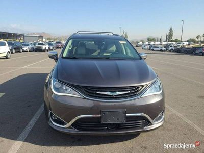 używany Chrysler Pacifica 3.6dm 260KM 2017r. 60 500km