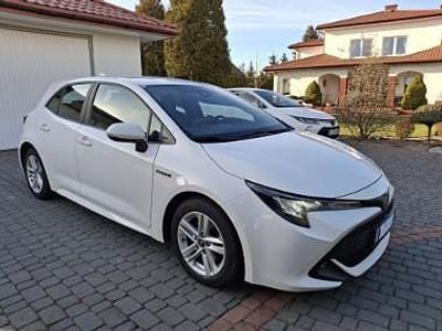 Używany Toyota Corolla Comfort 122 KM (89 kW) 2020 Biały Hatchback