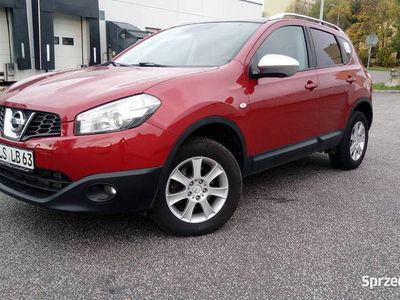 używany Nissan Qashqai 4x4 skóra panorama bordo metalic