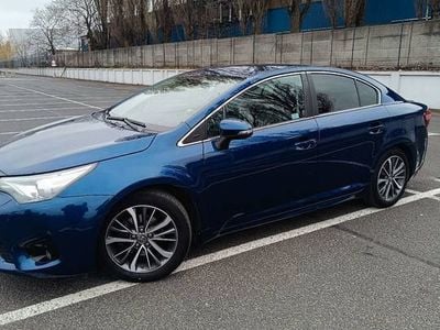 Używany Toyota Avensis 147 KM (108 kW) 2016 Niebieski Sedan/Limuzyna