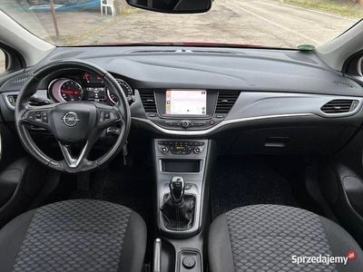 Czerwony Używany 2020 Opel Astra Hatchback | 43 950 zł