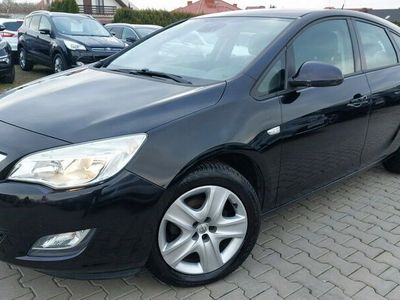 używany Opel Astra 1.4dm 140KM 2010r. 225 111km