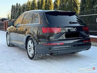 Czarny Używany 2016 Audi Q7 S-Line SUV | 143 000 zł (Dość drogi)