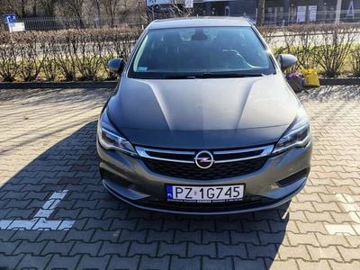 Używany Opel Astra 105 KM (77 kW) 2016 Szary Hatchback