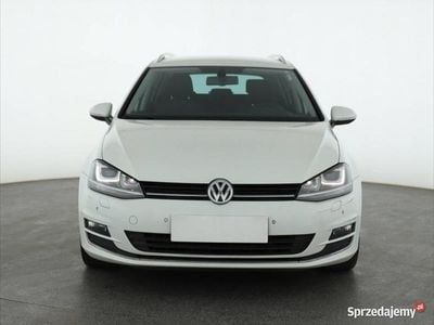 Biały Używany 2014 VW Golf VII Kombi | 38 999 zł (Uczciwa cena)