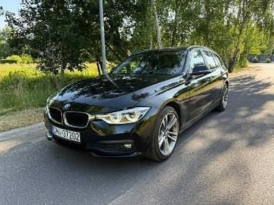 Używany BMW 318 Sport Line 150 KM (110 kW) 2019 Czarny Kombi