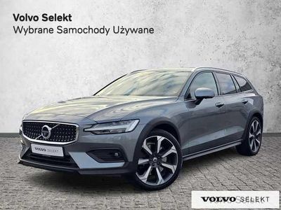 Szary Używany 2019 Volvo V60 CC Kombi | 135 900 zł