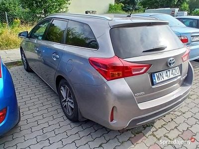 Beżowy Używany 2014 Toyota Auris Hybrid Kombi | 51 000 zł (Uczciwa cena)
