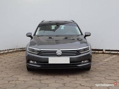Używany VW Passat 150 KM (110 kW) 2015 Szary Kombi