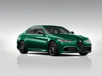 Nowe Alfa Romeo Giulia Quadrifoglio 520 KM (382 kW) 2025 Lakier specjalny zielony  montreal green Sedan/Limuzyna