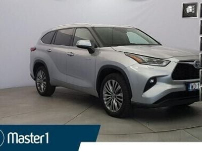 Używany Toyota Highlander 190 KM (139 kW) 2021 Srebrny SUV