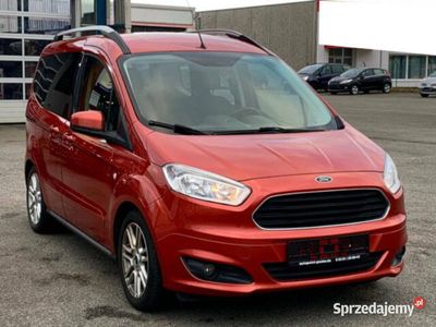 używany Ford Tourneo Courier 1.0