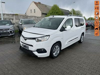 używany Toyota Verso Proace City1.2dm 110KM 2021r. 46 000km