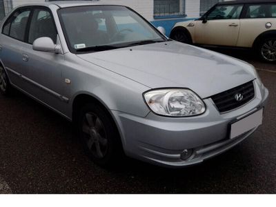 używany Hyundai Accent 1.3dm 88KM 2005r. 75 000km