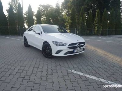 używany Mercedes CLA250e hybryda BEZWYPADKOWA