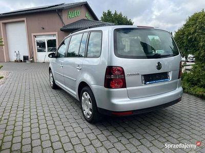Srebrny Używany 2009 VW Touran Minivan | 19 500 zł (Uczciwa cena)