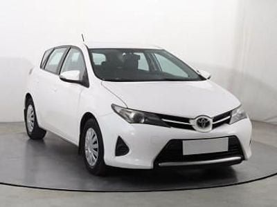 Używany Toyota Auris 99 KM (72 kW) 2014 Biały Hatchback