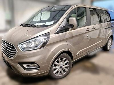 Złoty (metalik) Używany 2023 Ford Tourneo Titanium X Minivan | 158 900 zł