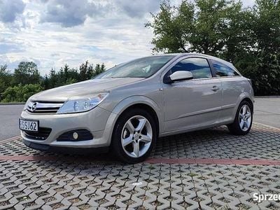 Opel Astra GTC